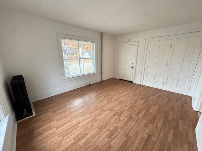 Building Photo - 1116 12th Ave