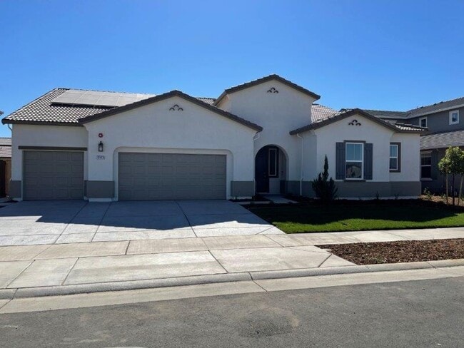 Building Photo - Fabulous Single Level 4 Bedroom in 95757