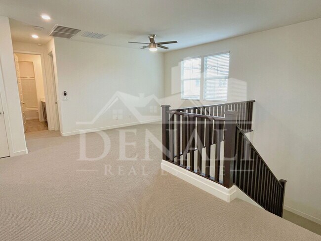 Building Photo - 17155 N 9th Pl