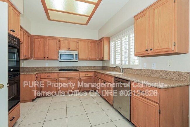 Building Photo - 24660 Lincoln Ave