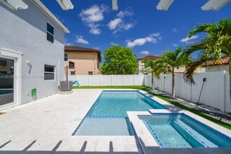 Building Photo - 9101 SW 169th Pl