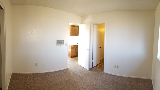 Building Photo - 1 bed 1 bath single level Condo in Los Osos!