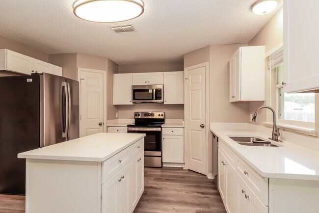 Building Photo - 1108 Cambourne Dr