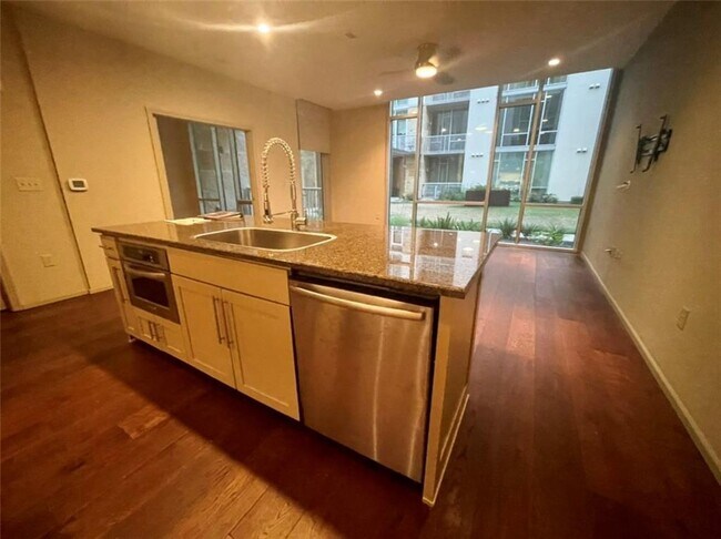 Building Photo - 1600 Barton Springs Rd