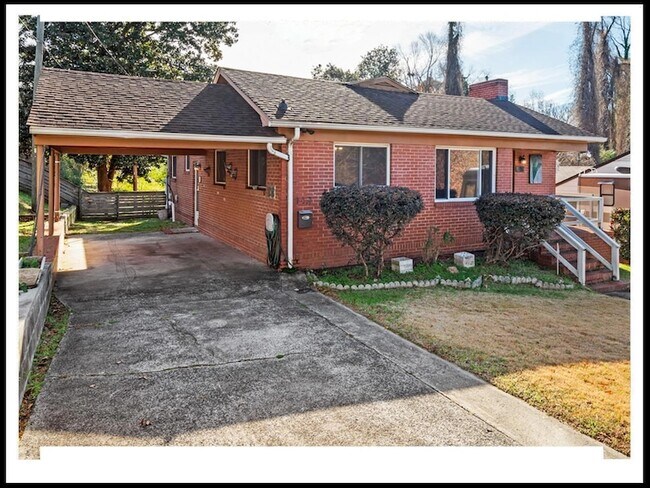 Building Photo - 112 E Lawson St