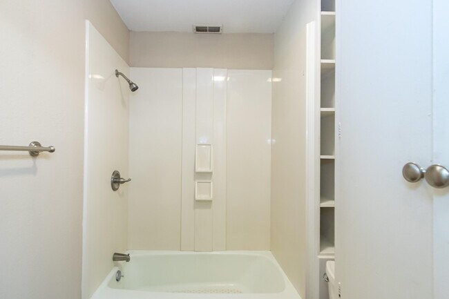 Building Photo - 2307 14th St