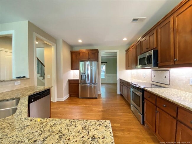 Building Photo - 484 Crown Point