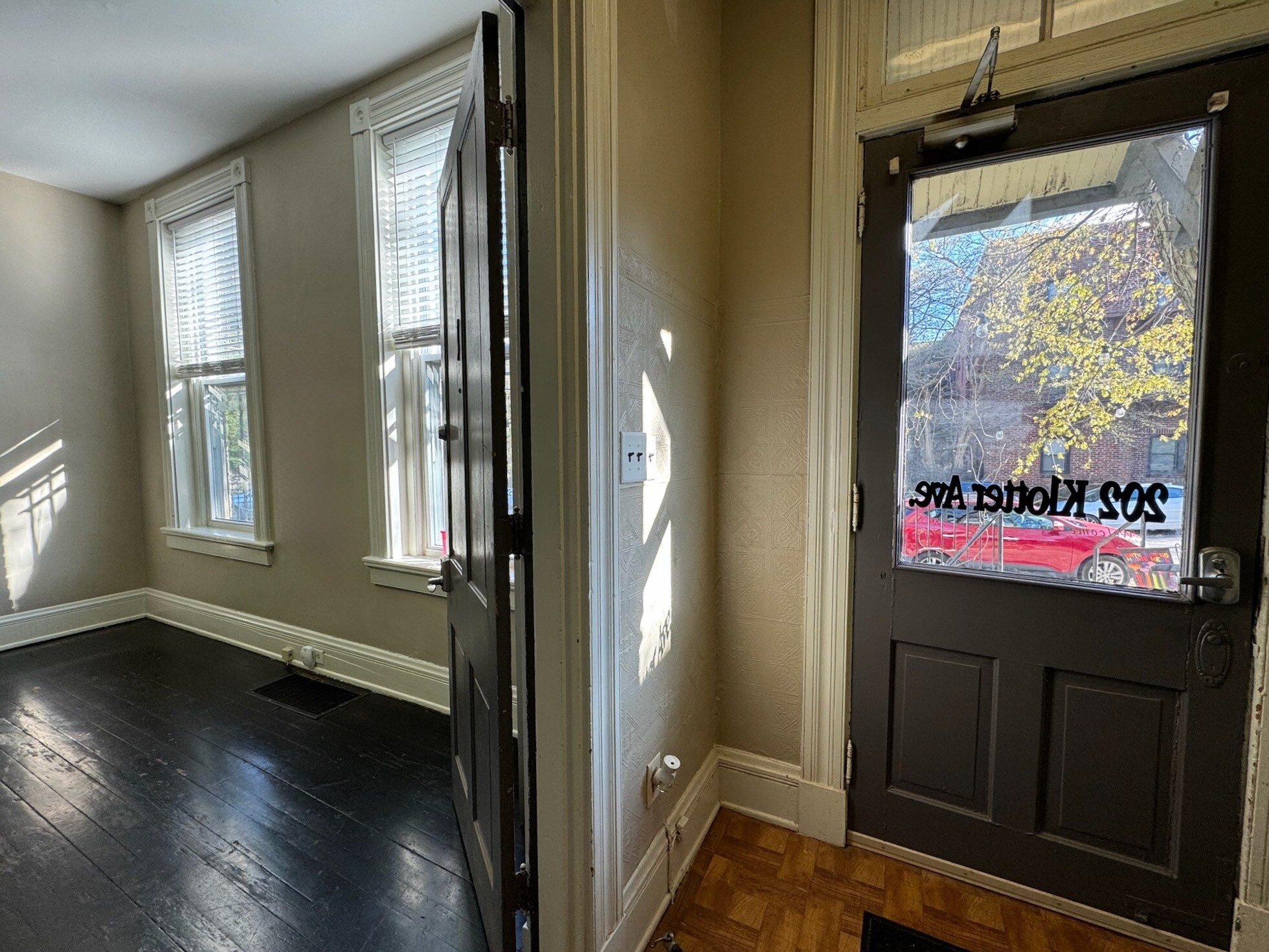 Building Photo - 202 Klotter Ave