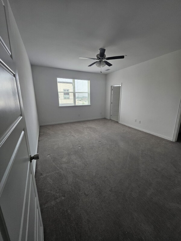 Building Photo - 4363 Hebron St