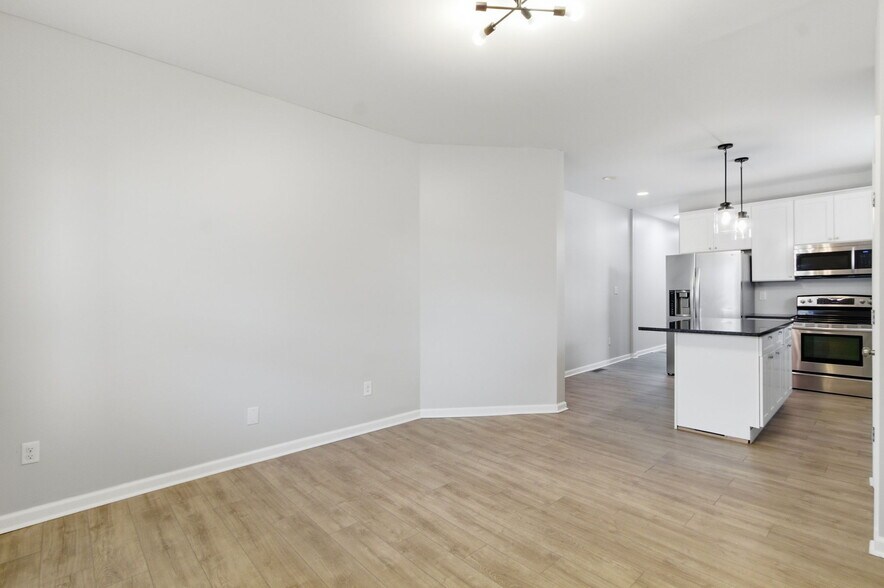 Building Photo - 1338 Barth Ave