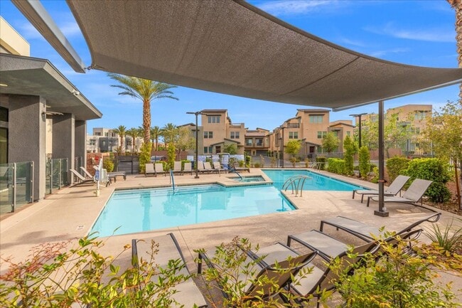 Building Photo - Resort-Style Living in a Modern 2 Bedroom Gated, 2 Pools, Home