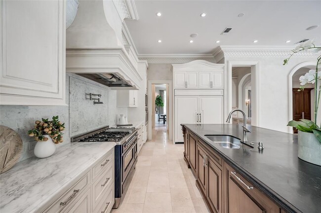 Building Photo - 3868 Olympia Dr