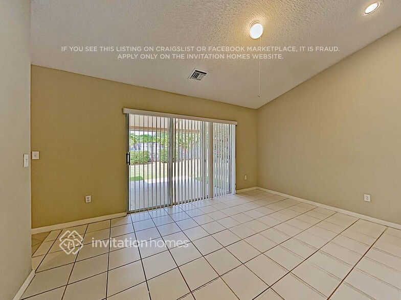 Building Photo - 13048 Meadowbreeze Dr