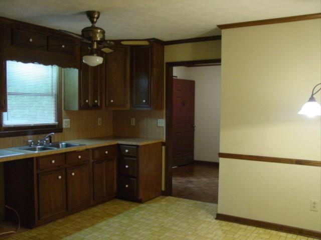 Building Photo - 220 Lantern Ridge Ct