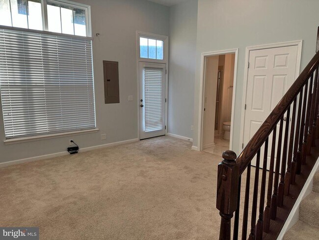 Building Photo - 9075 Alexander Way