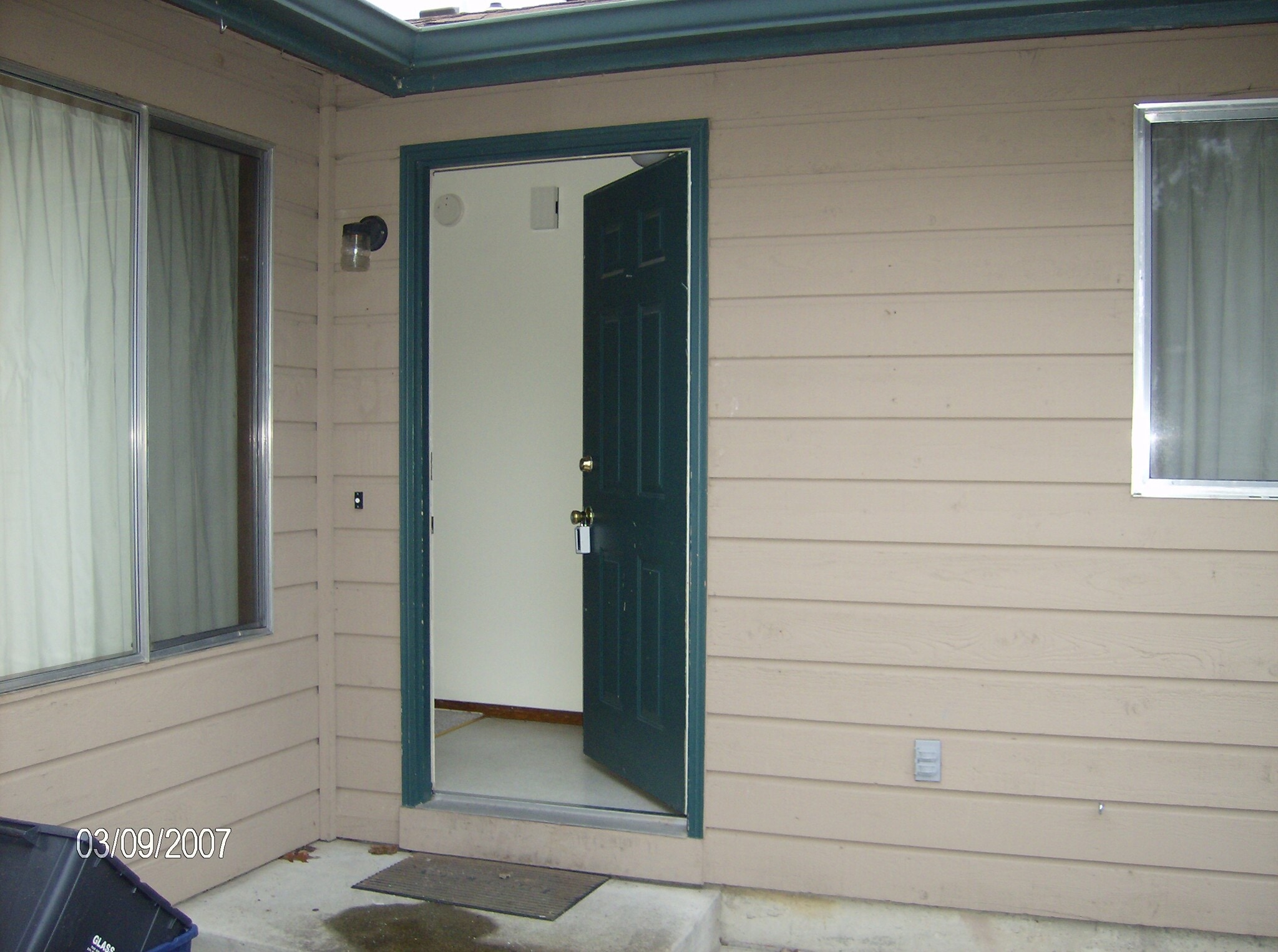 Building Photo - 3322 NE Lancaster St