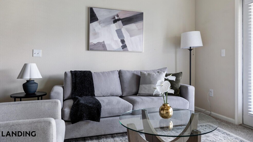 Building Photo - 715 W Slaughter Ln