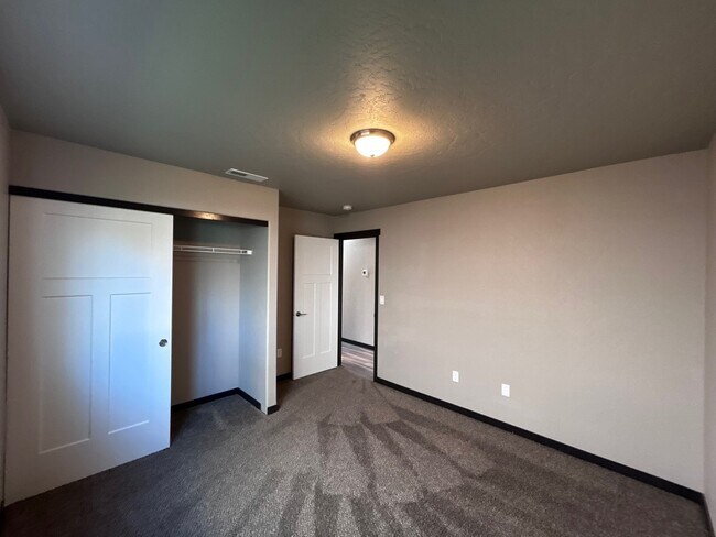 Building Photo - 6413 Springer Ln