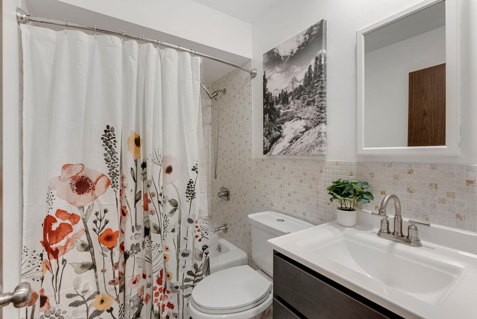 Building Photo - 1010 Providence Rd