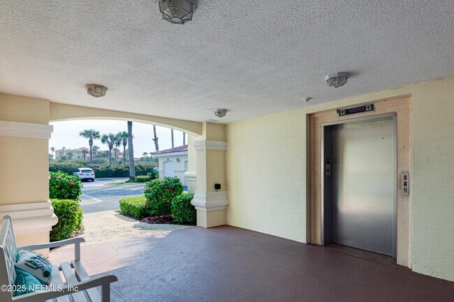 Building Photo - 425 S Ocean Grande Dr