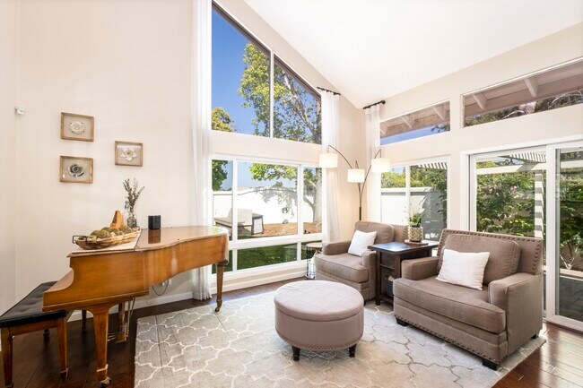 Building Photo - 4971 Hemlock