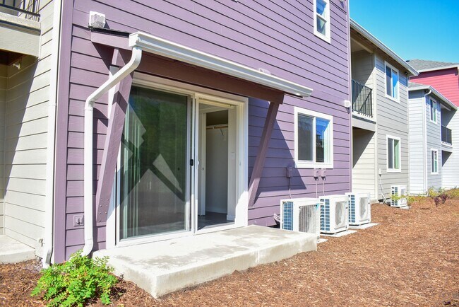 Building Photo - 1973 Sky Park Dr