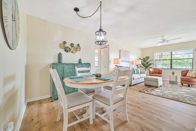 Building Photo - 6108 Whiskey Creek Dr