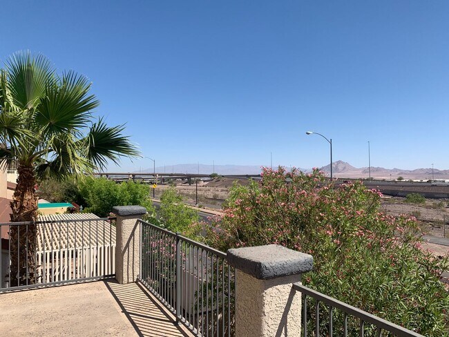 Building Photo - SPACIOUS & ELEGANT LIVING IN THIS GATED HE...