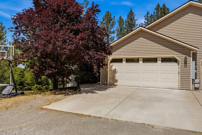 Building Photo - 11830 N Bedivere Dr