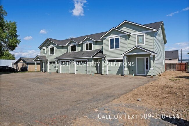Building Photo - 1613 W Lee St