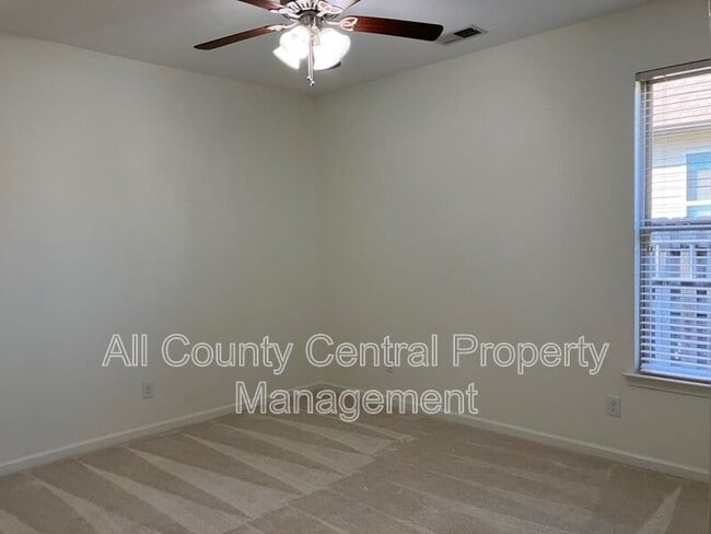 Building Photo - 1001 Aronimink Dr