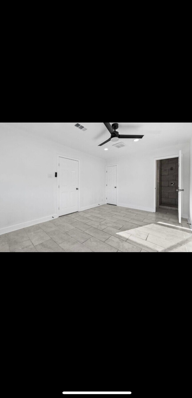 Building Photo - 10602 Buffum St