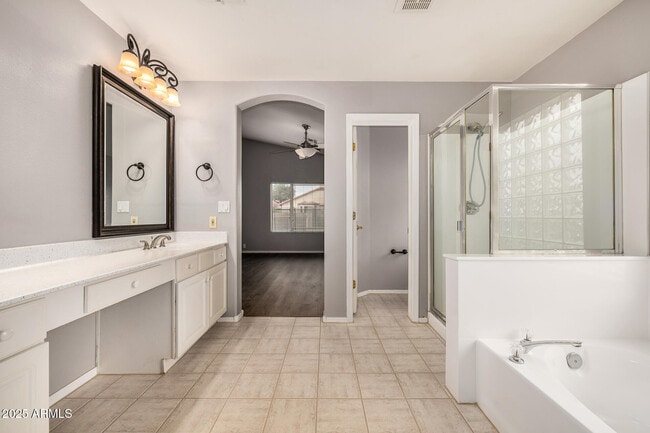 Building Photo - 15002 S 47th St