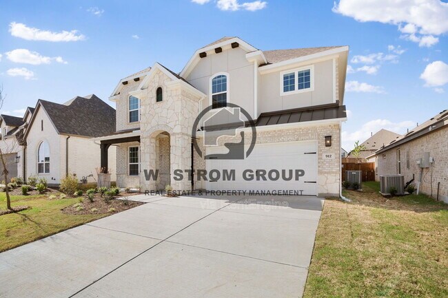 Building Photo - 912 Alberta Spruce Rd