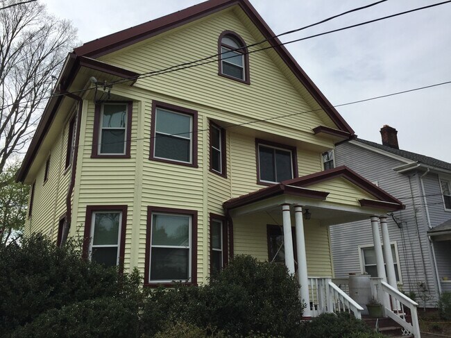 Building Photo - 592 Central Avenue