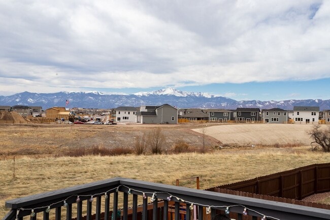 Building Photo - Exquisite 2-Story Home: Luxury Living in Tranquil Cul-de-Sac Setting!!