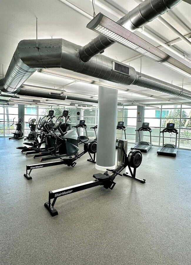 Building Photo - 253 NE 2nd St