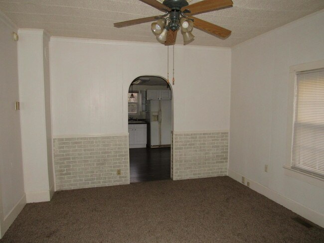 Building Photo - 2116 N Fremont Ave