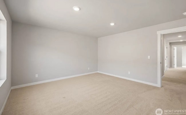 Building Photo - For rent