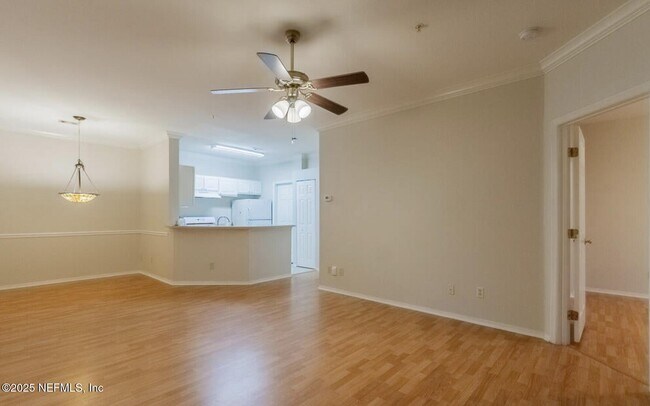 Building Photo - 13810 Sutton Park Dr N