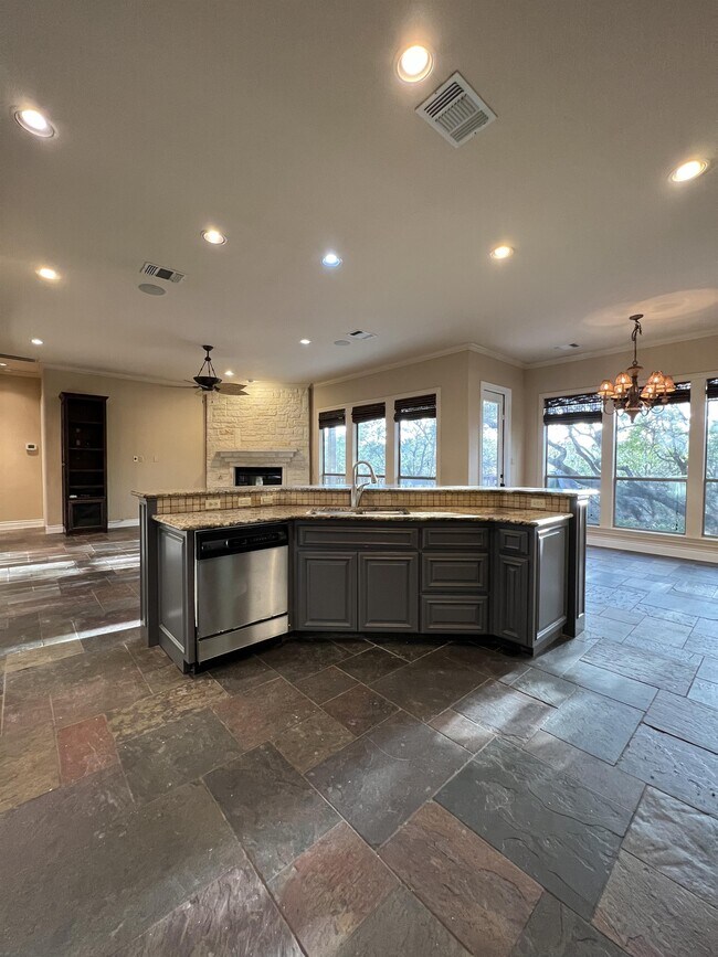 Building Photo - 2922 Ivory Creek