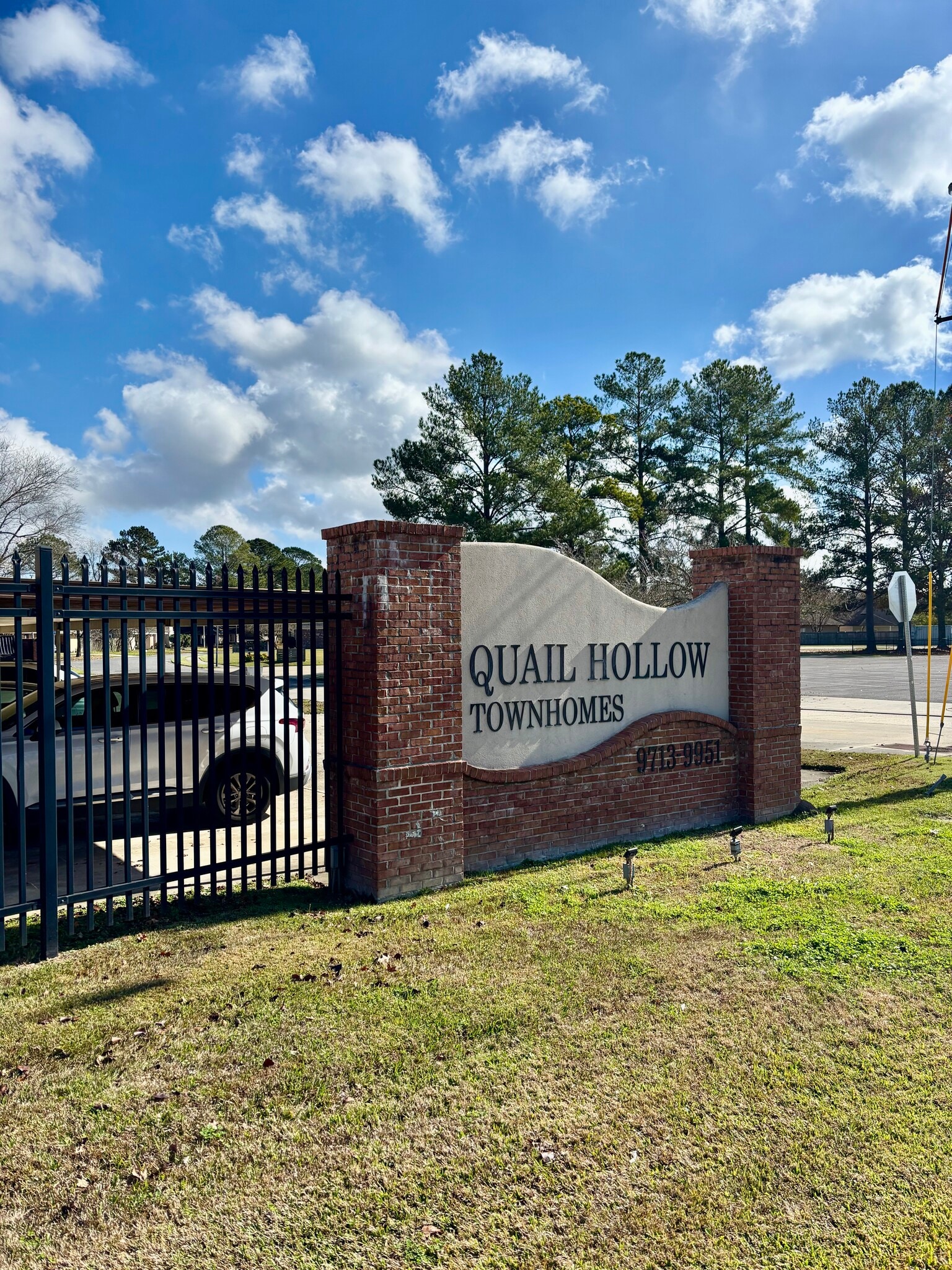 Building Photo - 9949 Siegen Ln