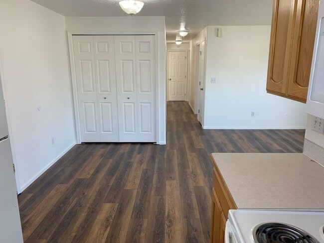 Building Photo - Newly updated 3-bedroom, 2-bathroom duplex...