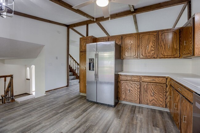 Building Photo - 2012 S 160th St