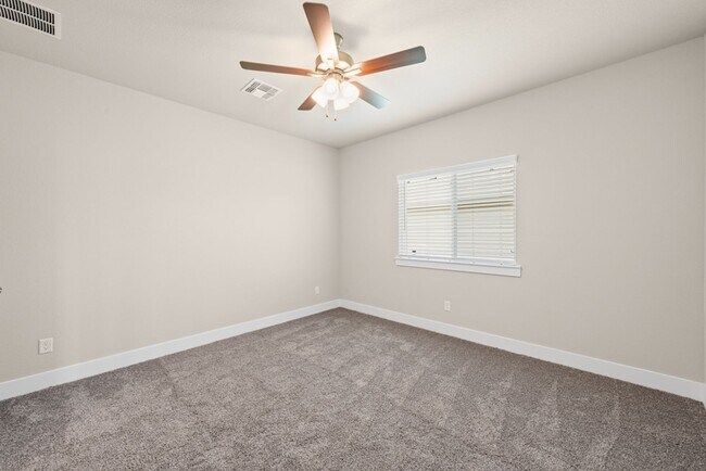 Building Photo - 8110 Bridgepointe Dr