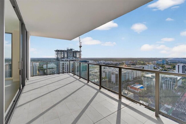 Building Photo - 275 1st Ave S