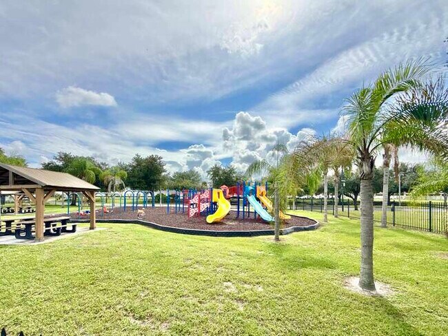 Building Photo - 13046 Waterbourne Dr