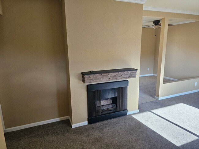 Building Photo - 414 21st St