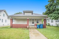 Building Photo - Comfortable Three Bedroom Home in a Great Location