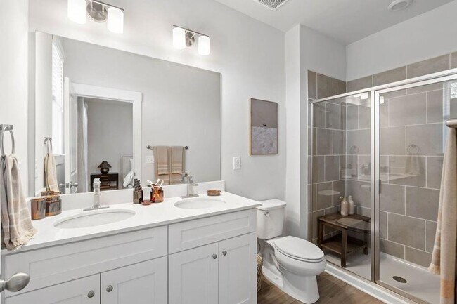 Building Photo - 1575 Cedars Rd SE